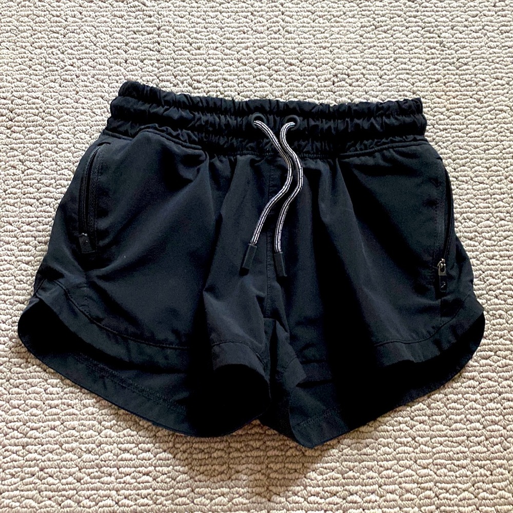 Athleta girl size 7 black shorts